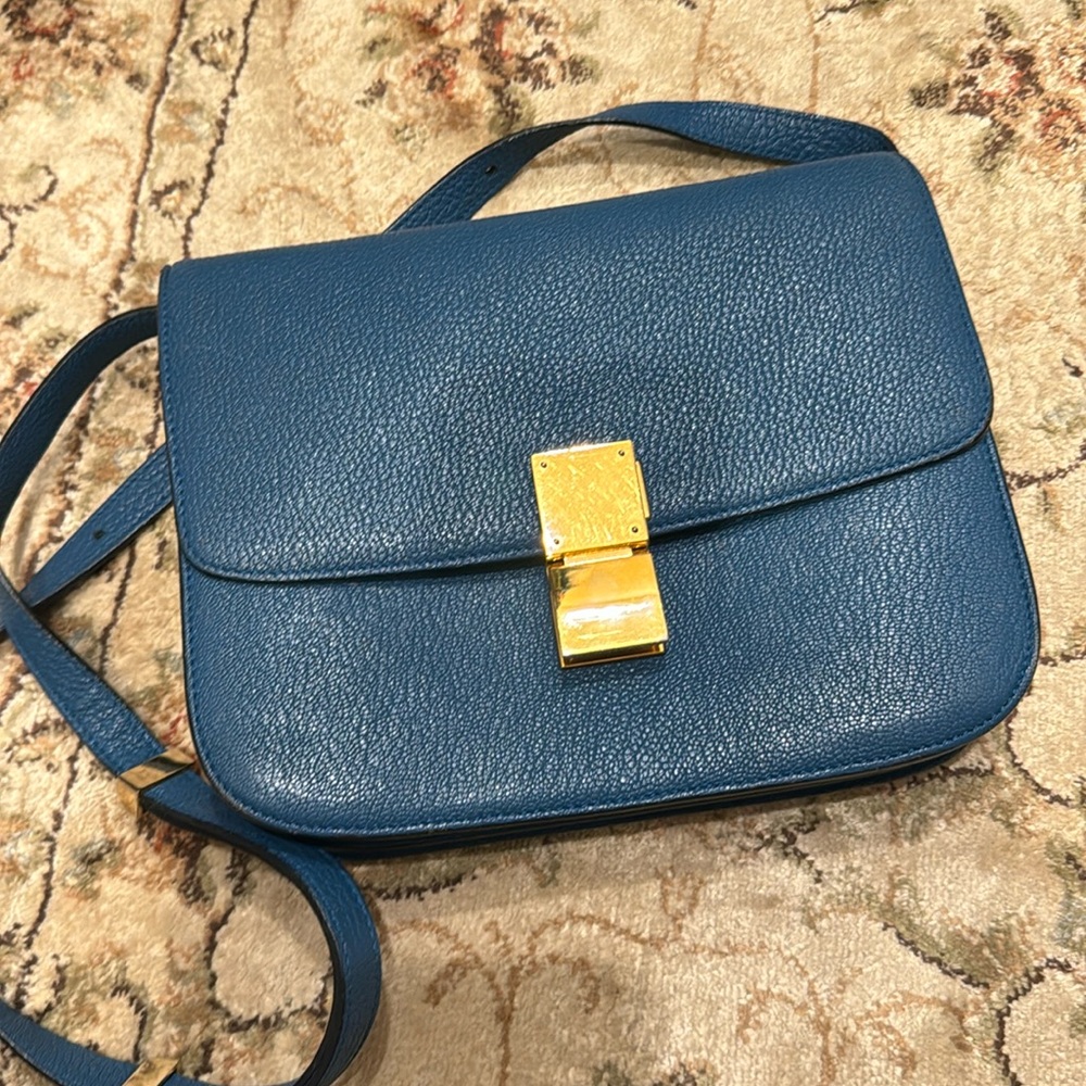 Celine box in calf leather. Medium size. Great like new condition with tag